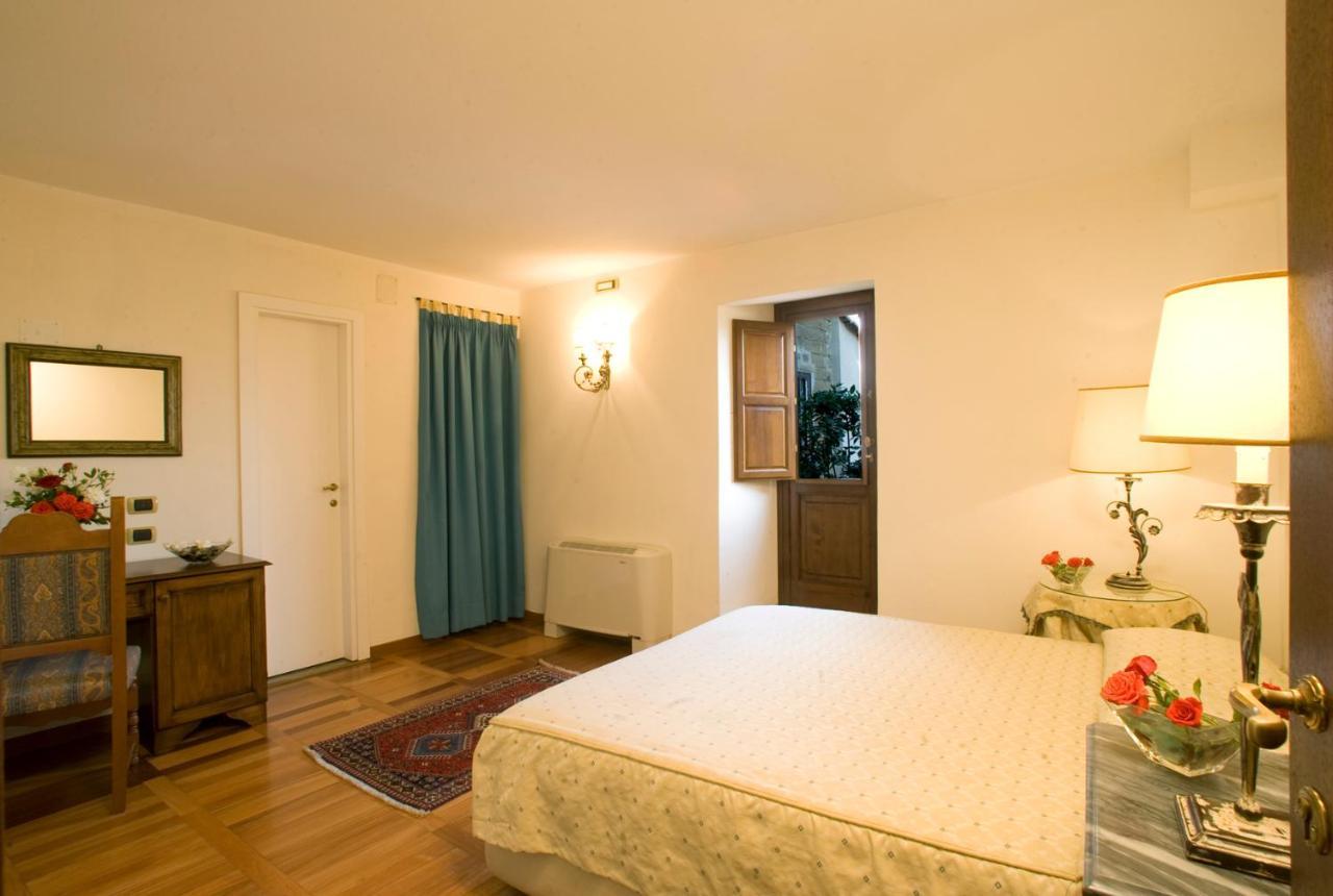 Hotel Scilla Sovana Kültér fotó